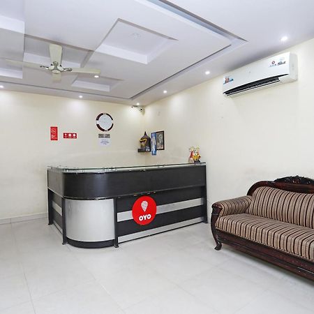 OYO 8462 Hotel Galaxy Neu-Delhi Exterior foto